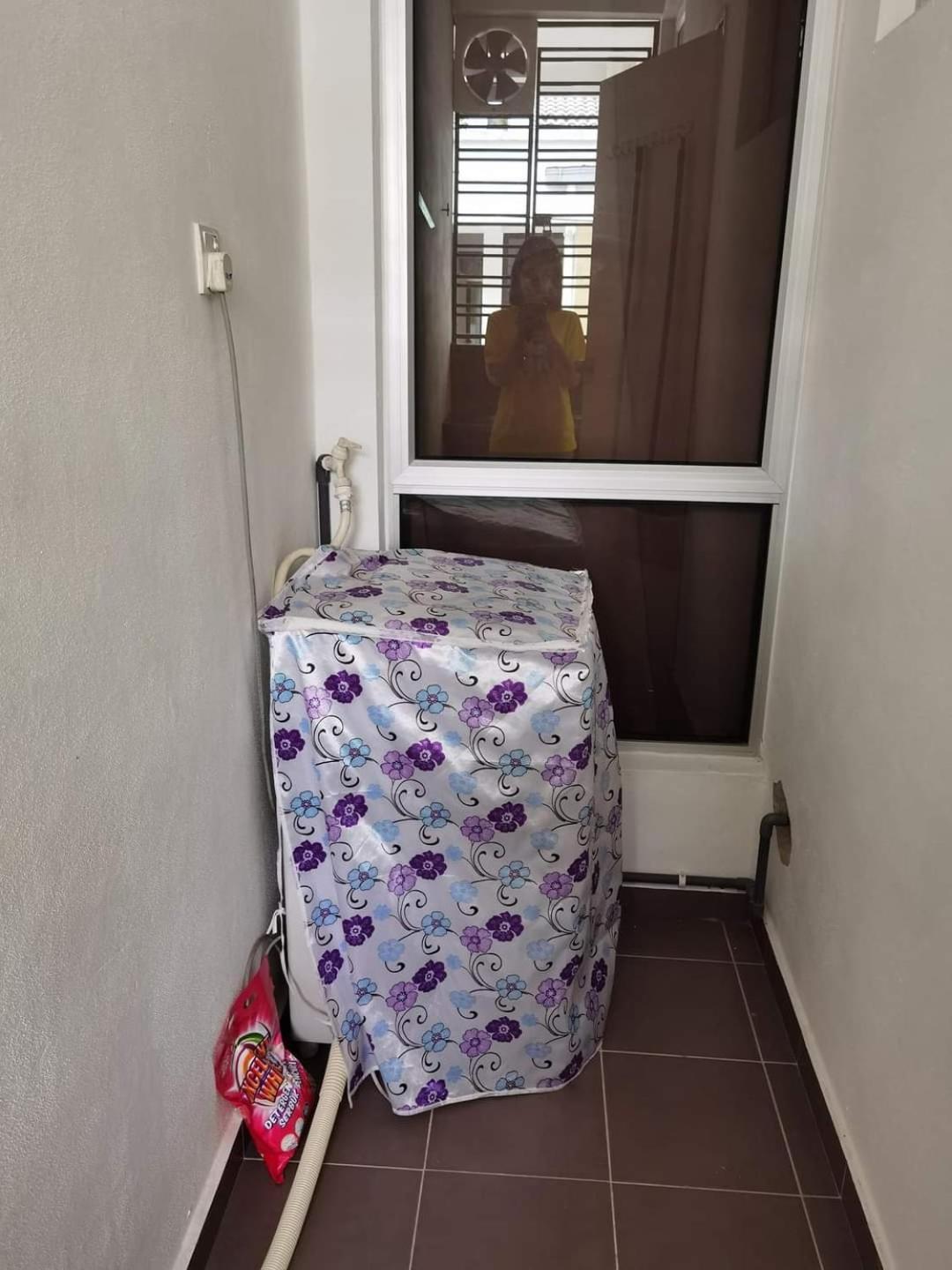 Infinity Homestay Bandar Cemerlang อูลูติรัม ภายนอก รูปภาพ