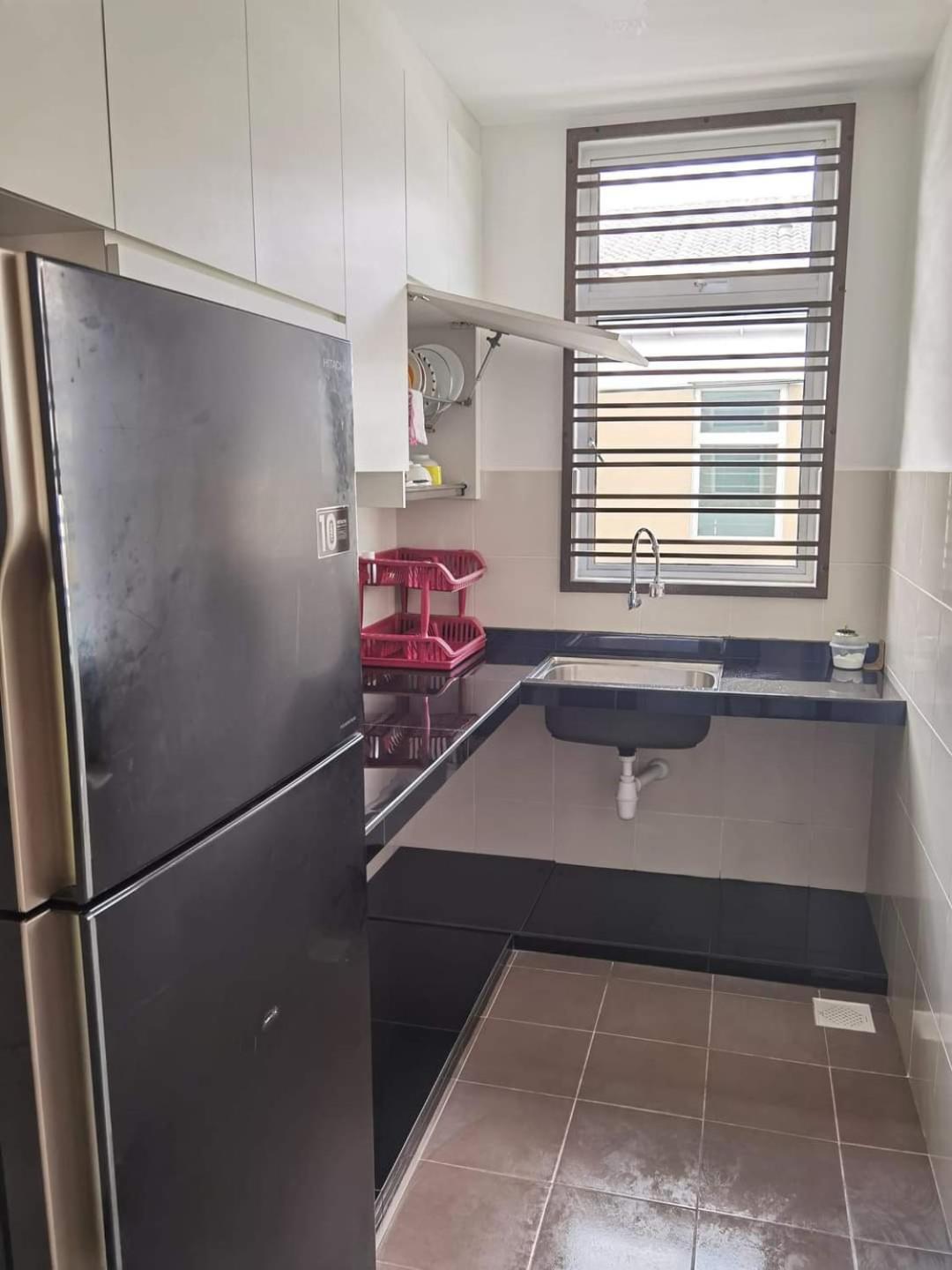 Infinity Homestay Bandar Cemerlang อูลูติรัม ภายนอก รูปภาพ