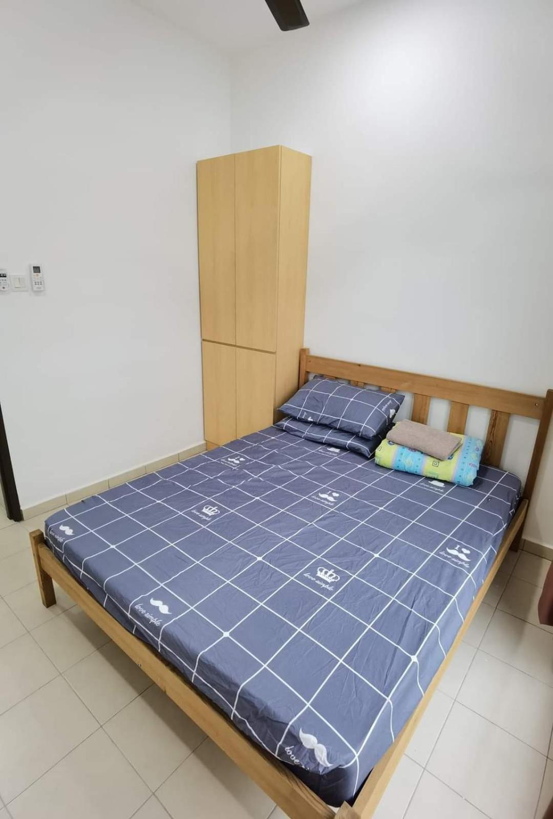 Infinity Homestay Bandar Cemerlang อูลูติรัม ภายนอก รูปภาพ